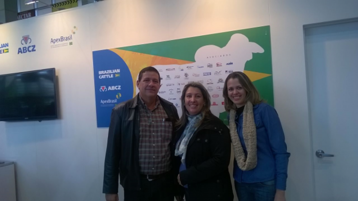 ABCZ divulga pecuária zebuína na Agroexpo da Colômbia