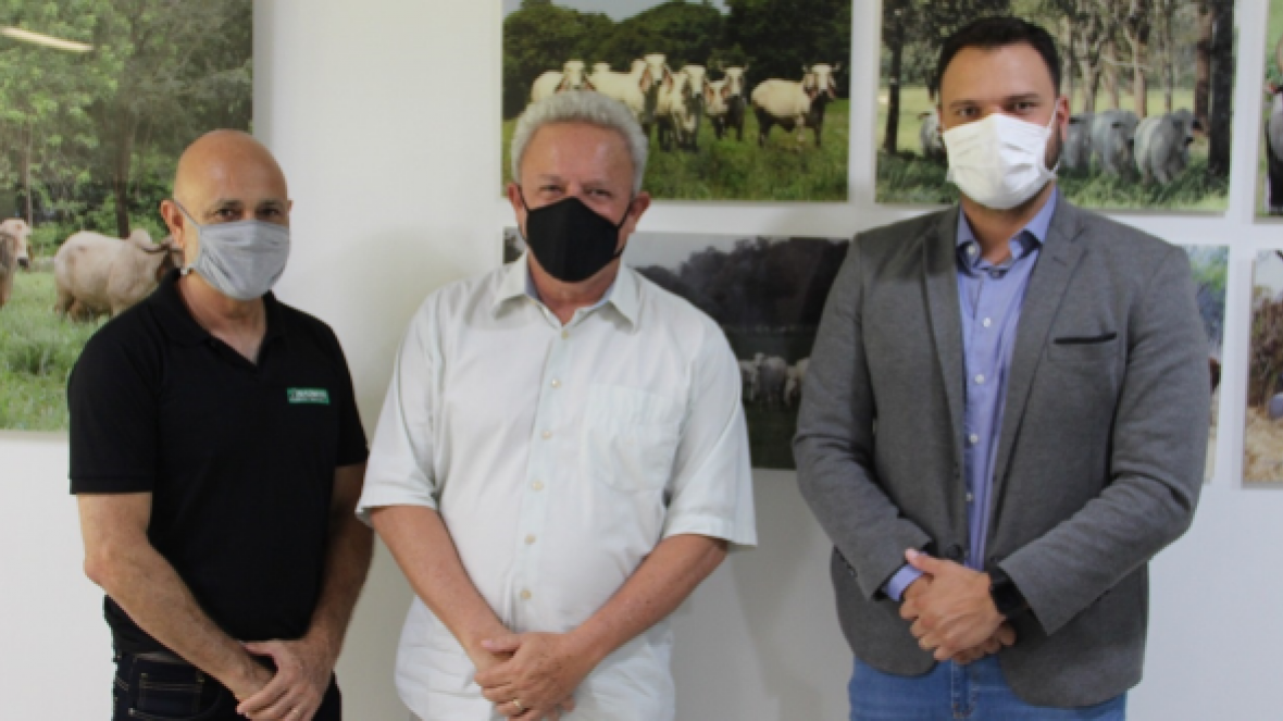 Presidente da ABCZ recebe visita de vereador Cabo Diego Fabiano