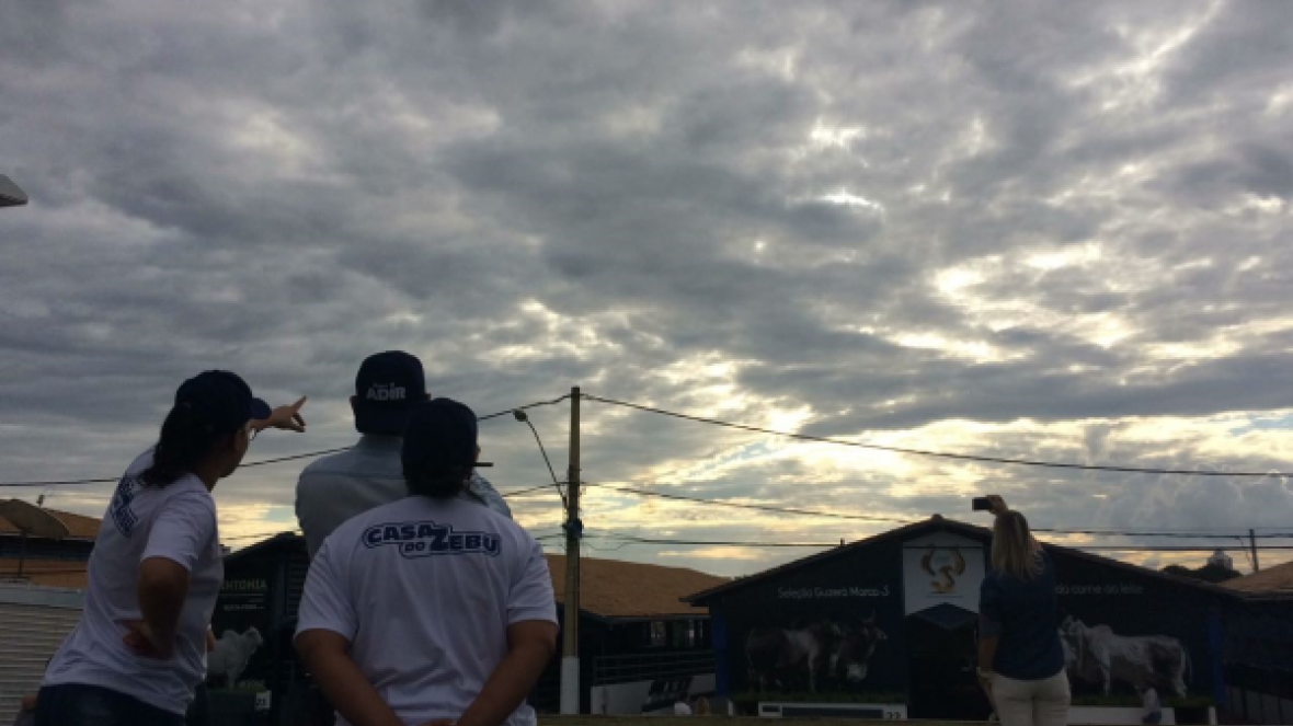  ABCZ traz Esquadrilha da Fumaça à Uberaba e emociona população no 1º dia de ExpoZebu