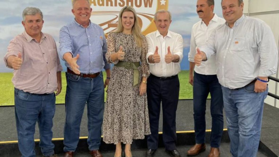 Presidente da ABCZ participa de abertura da Agrishow