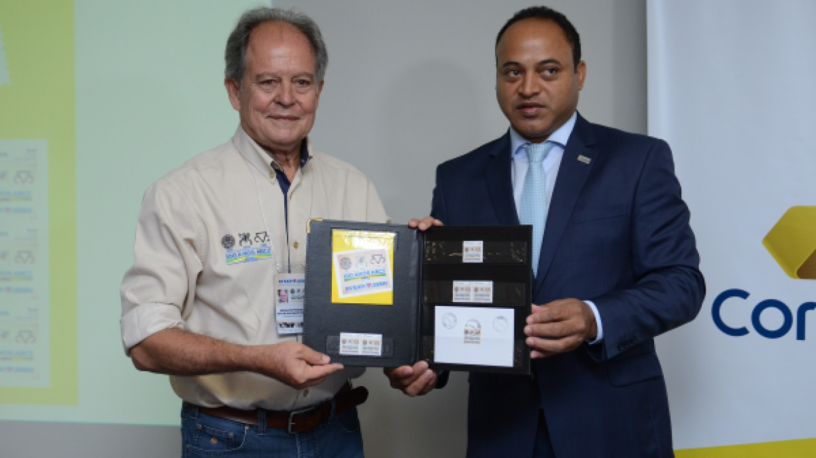 Correios lançam selo comemorativo aos 100 anos da ABCZ