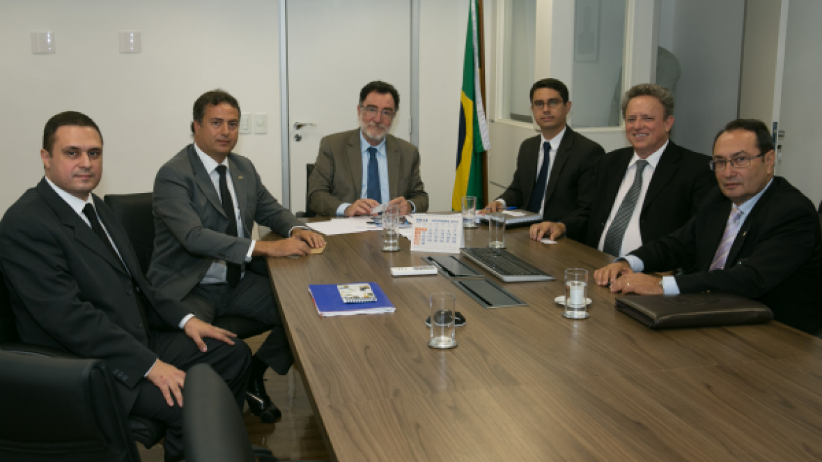 Ministro do MDA recebe representantes da ABCZ
