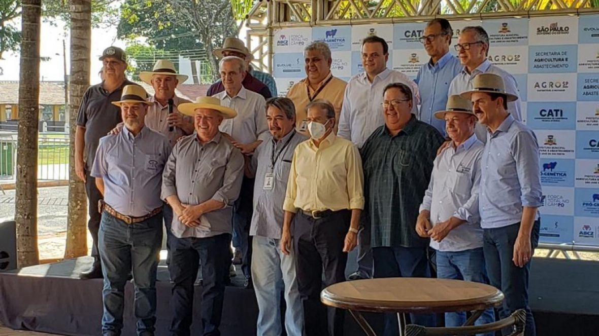 Criadores e autoridades prestigiam a 1ª feira do Pró-Genética em SP