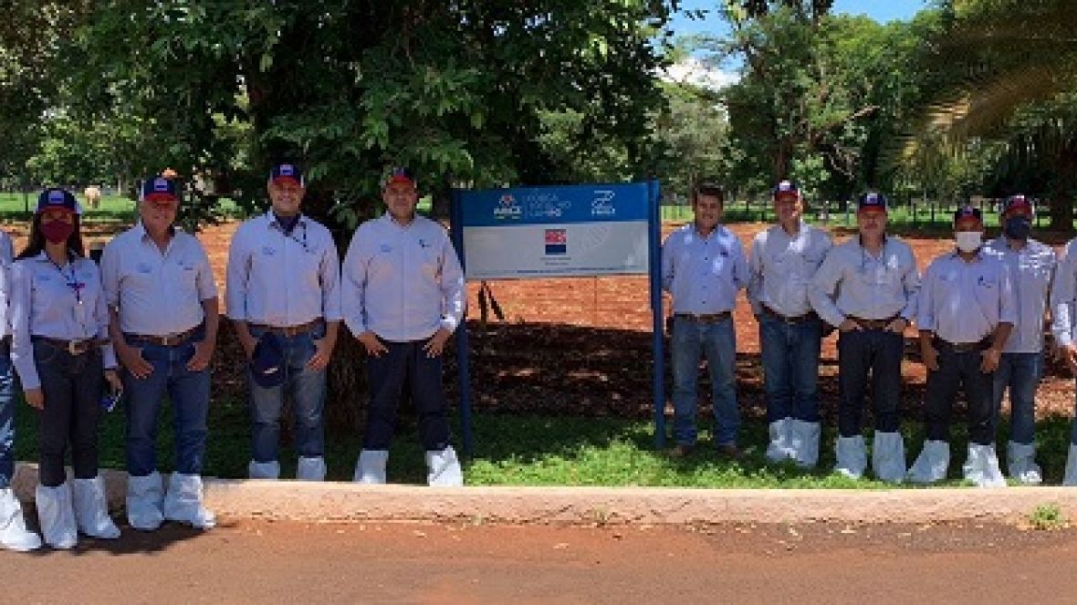Equipe da ABCZ visita Central ABS