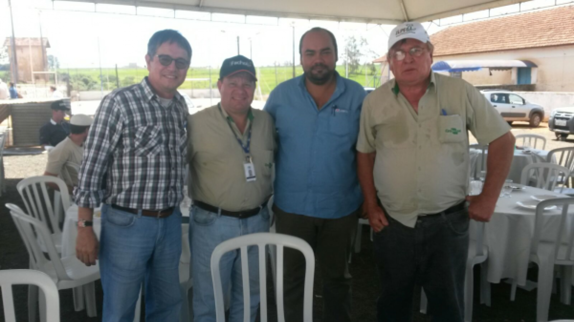 Equipe da ExpoZebu Dinâmica participa de Dia de Campo da Embrapa