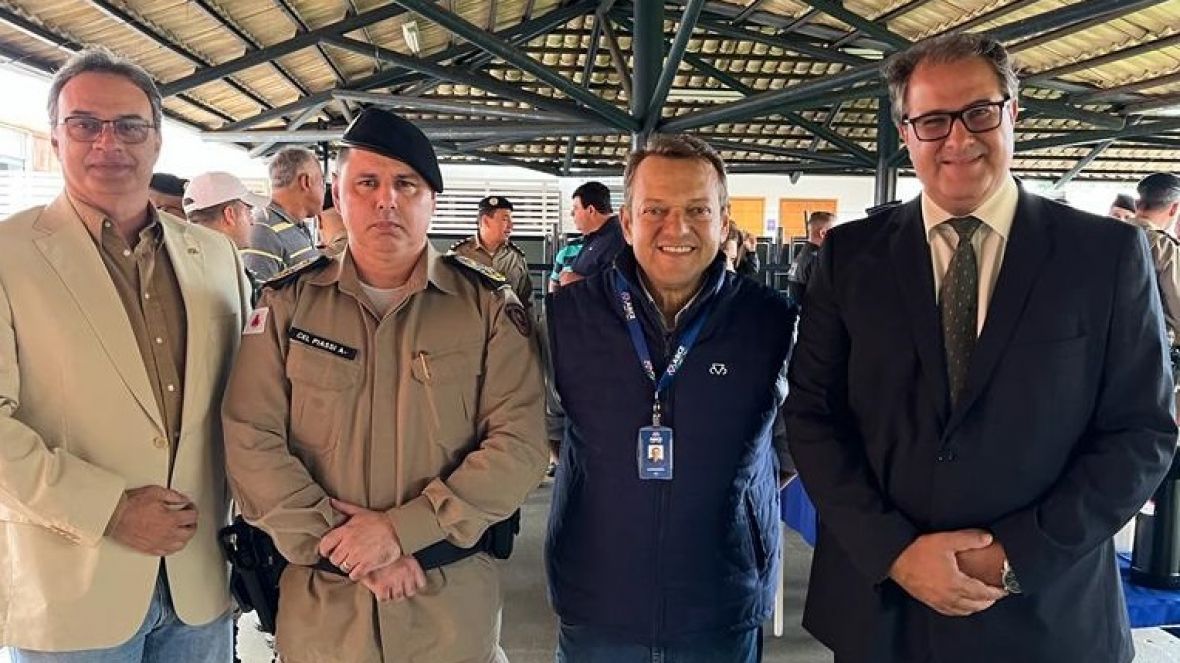 ABCZ participa de solenidade de passagem de comando da 5ª Região da Polícia Militar