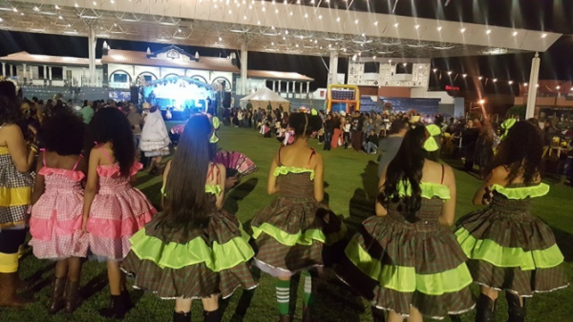 Arraiá de A a Z da ABCZ arrecada mais de duas toneladas de alimentos