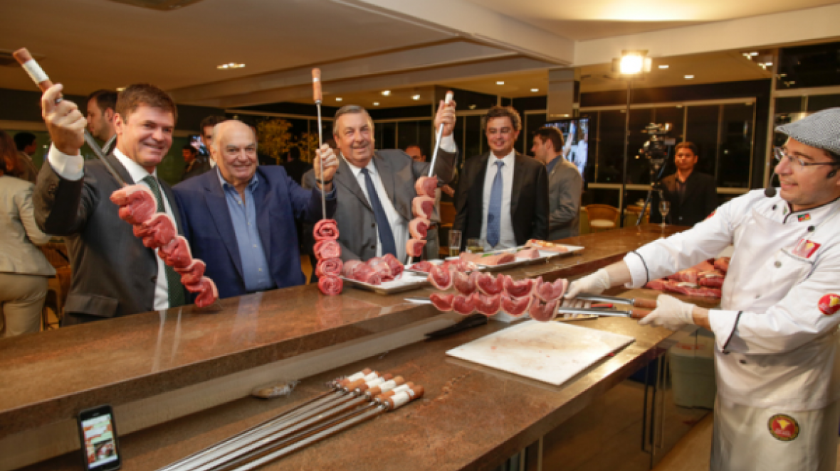 Missão Europeia participa do Happy Hour da Carne da CNA