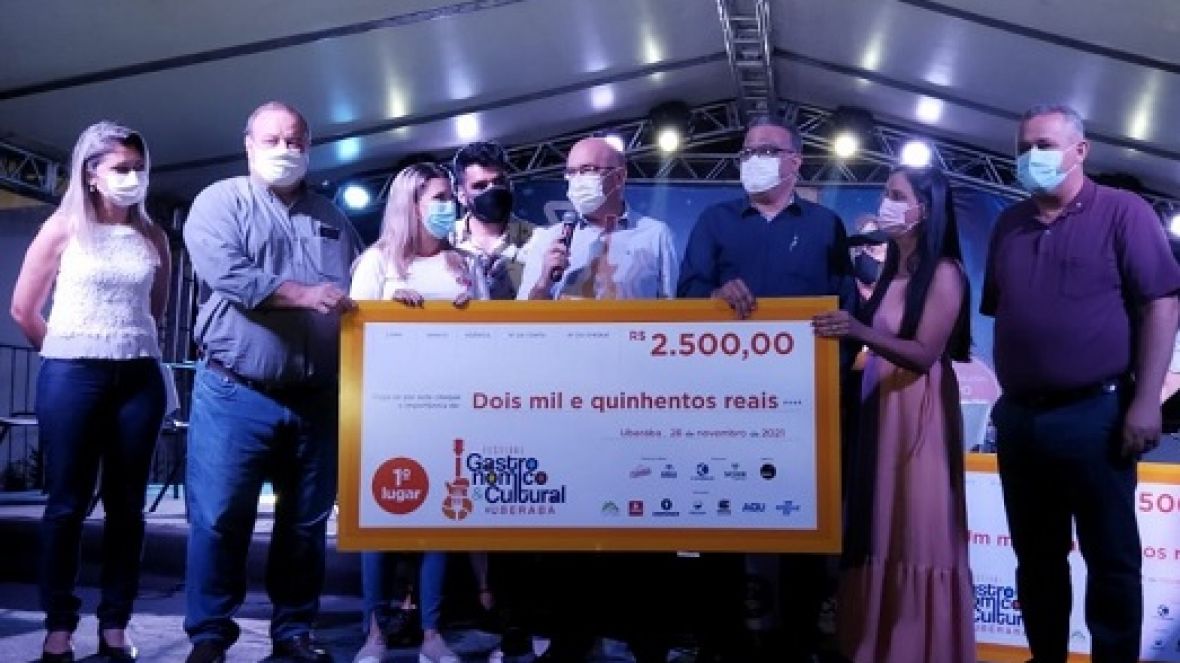 Resultado do ‘1º Festival Gastronômico e Cultural de Uberaba’ e apresentações culturais marcam o primeiro final de semana do 'Natal Cultural no Parque'