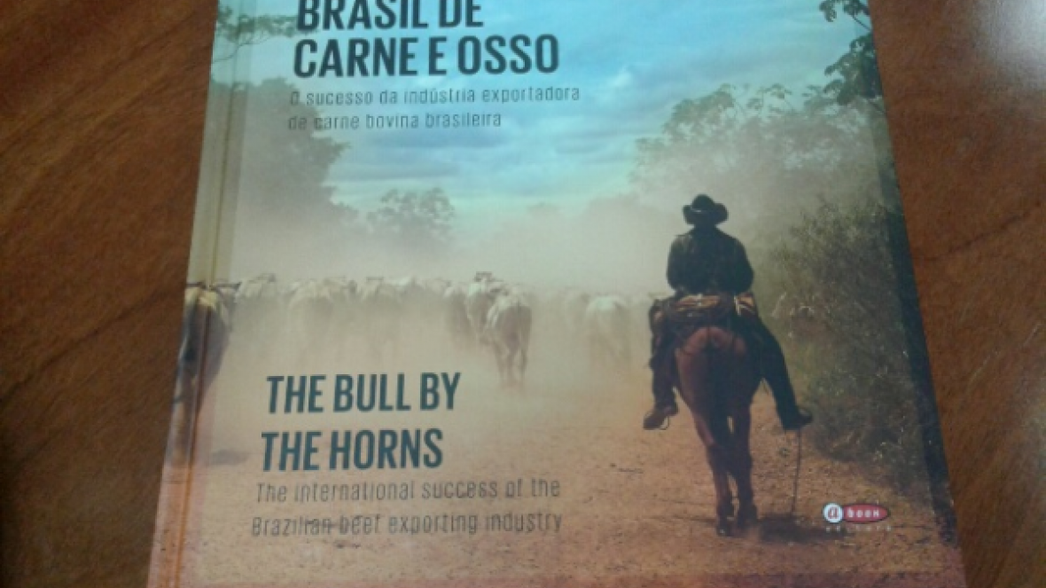 ABIEC lança livro com a história da indústria brasileira de carne bovina 