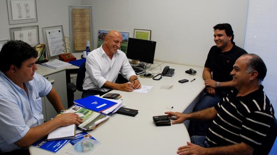 ABCZ e ABCGIL apoiam realização de prova com novilhas gir leiteiro