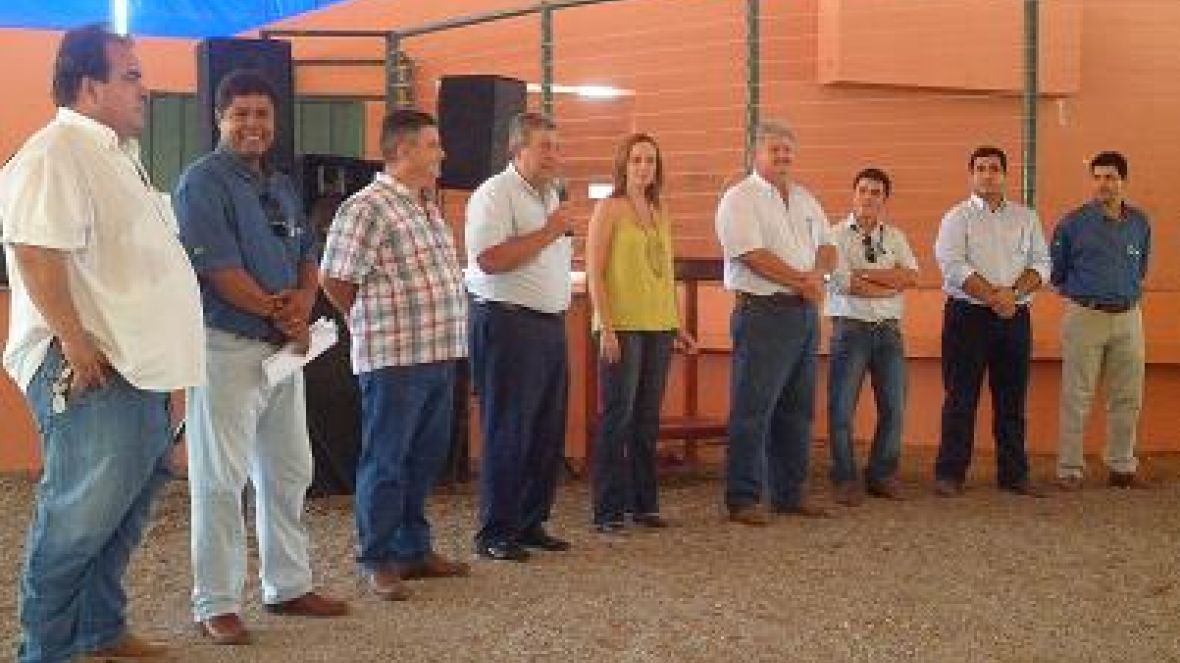Dia de Campo na fazenda Carpa apresenta novidades do setor 