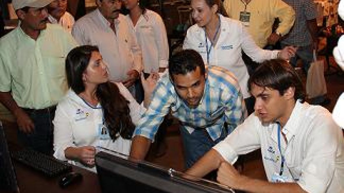ExpoZebu 2012: 80 estrangeiros visitam feira