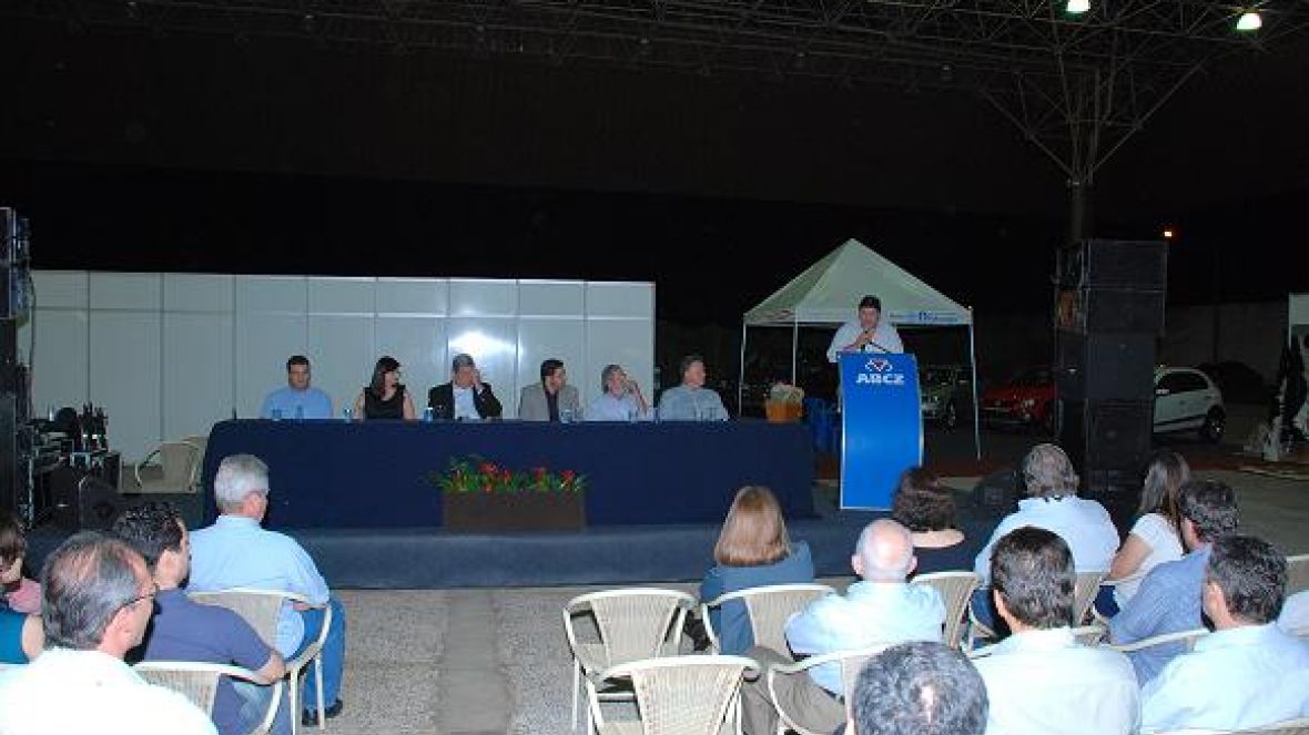 ExpoGenética marca momento de lançamento de sumários