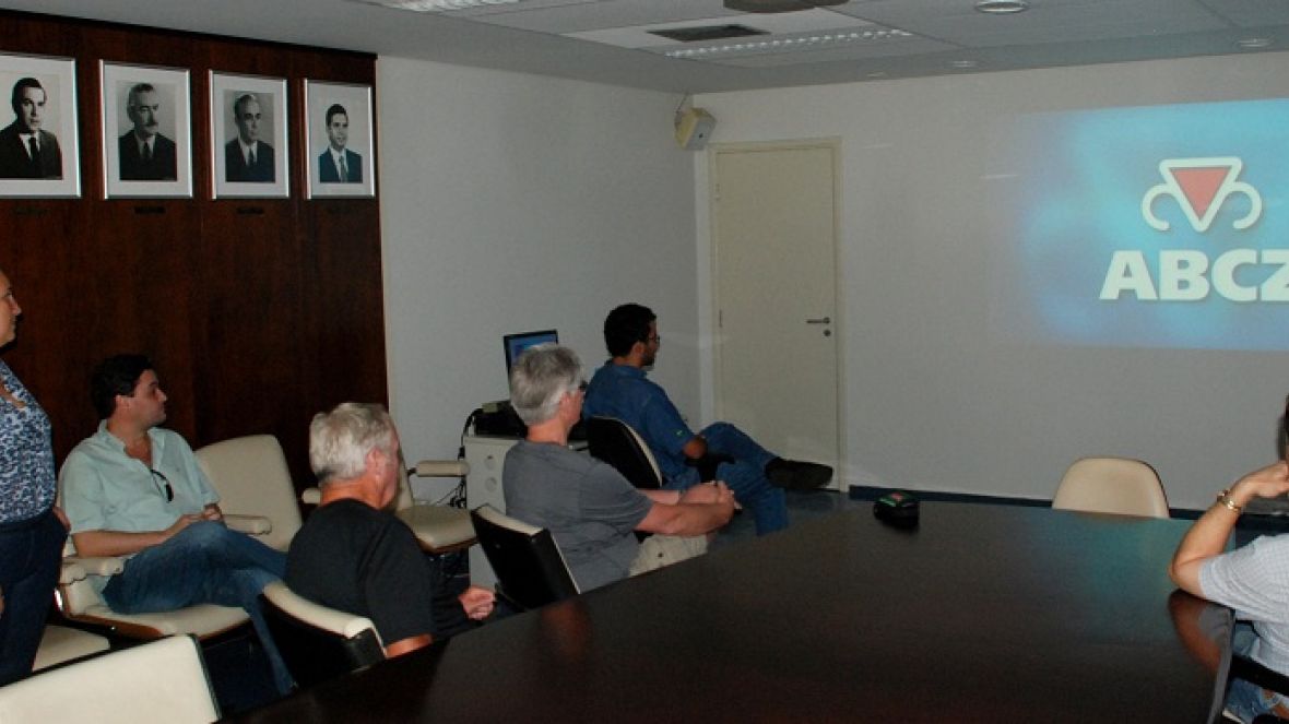 Canadenses visitam a ABCZ                                  .