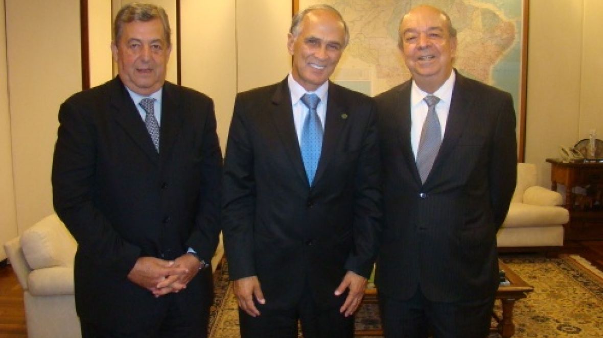 Novo ministro da Agricultura recebe presidente e vice-presidente da ABCZ