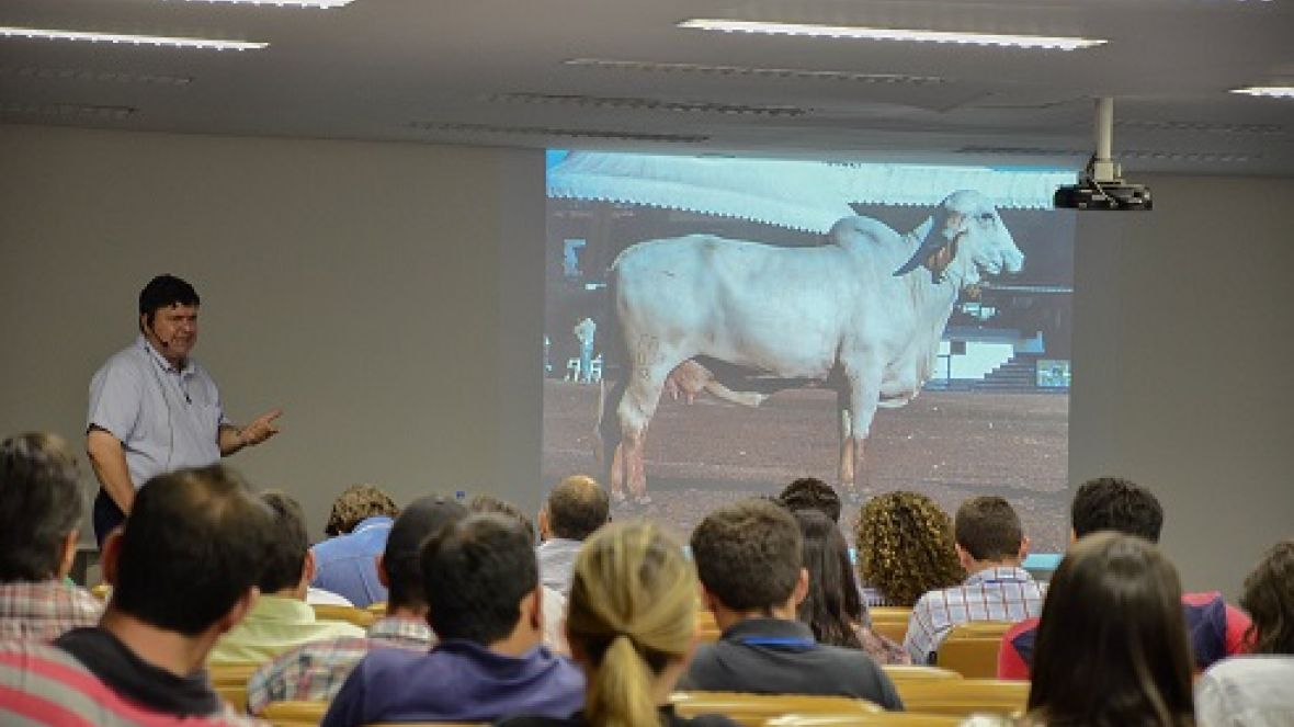 Curso movimenta a sede da ABCZ