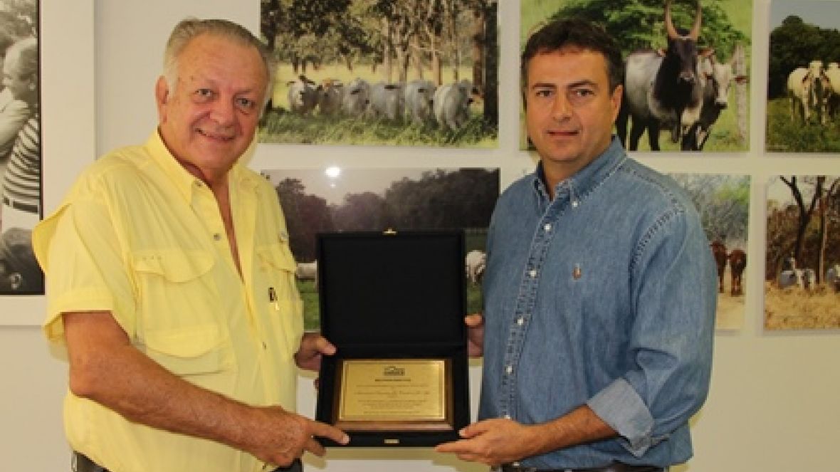 Criadores paraguaios parabenizam ABCZ 