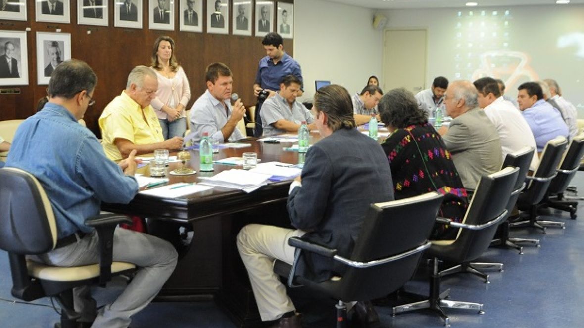 Ficebu debate protocolos sanitários e estratégia de marketing em reunião anual