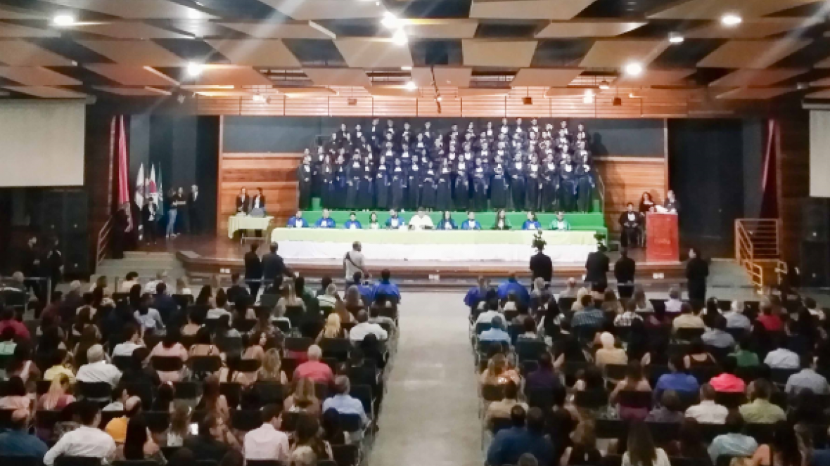 Fazu realiza solenidade de colação de grau