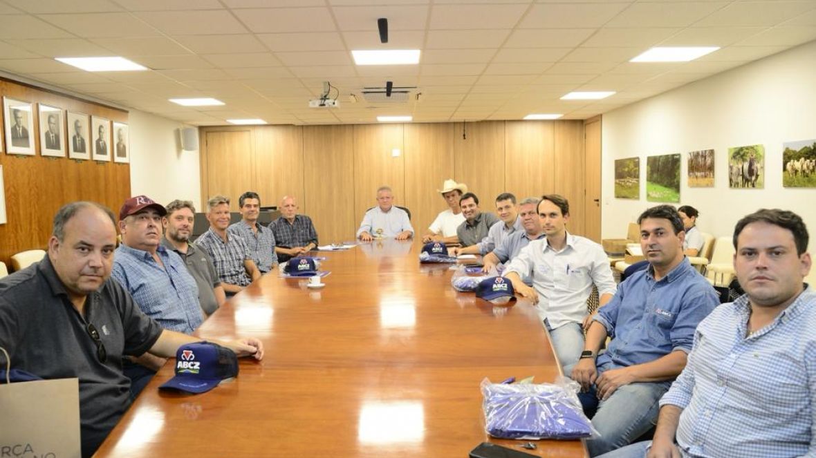 Presidente da ABCZ recepciona jurados da ExpoZebu 2022