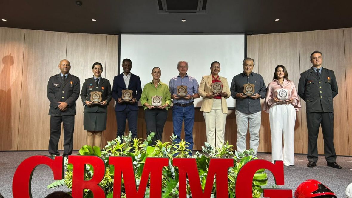 ABCZ é homenageada durante comemoração dos 60 anos dos Bombeiros de Uberaba (MG)