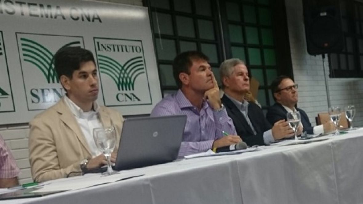Comissão Nacional da Bovinocultura de Corte da CNA faz reunião na Expointer