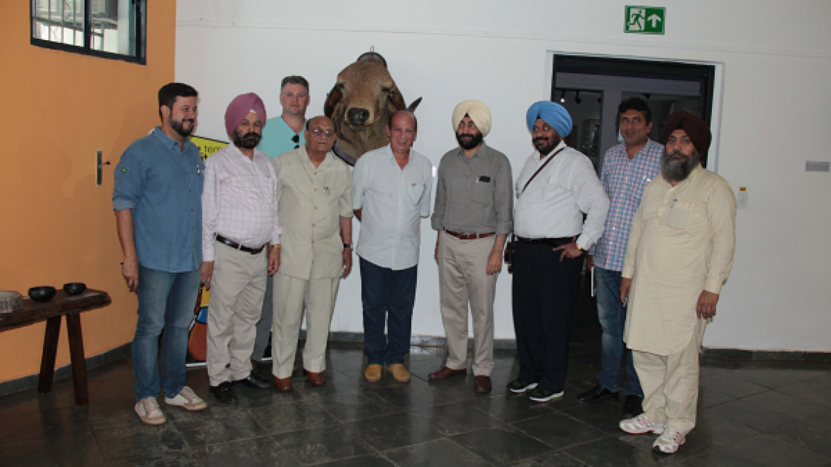 Missão da Índia visita Uberaba