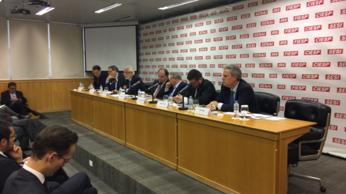 Apex prevê mudança da imagem do país na Europa