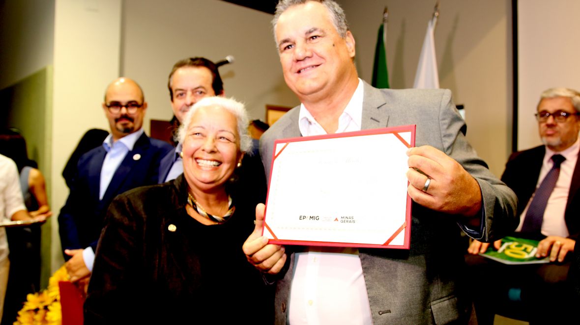 Em Belo Horizonte, ABCZ é homenageada durante solenidade de celebração dos 50 anos da EPAMIG