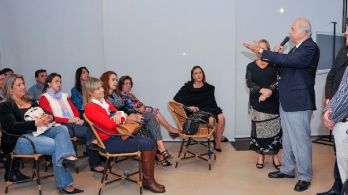 Diretores e colaboradores da ABCZ recebem Comenda Dr. José Amauri Dimarzio