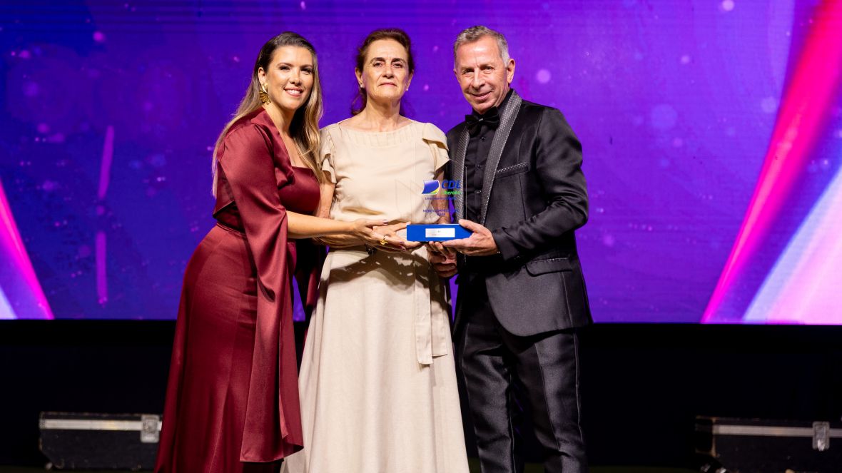 ABCZ é homenageada como associação de destaque pela Câmara de Dirigentes Lojistas de Uberaba (CDL)