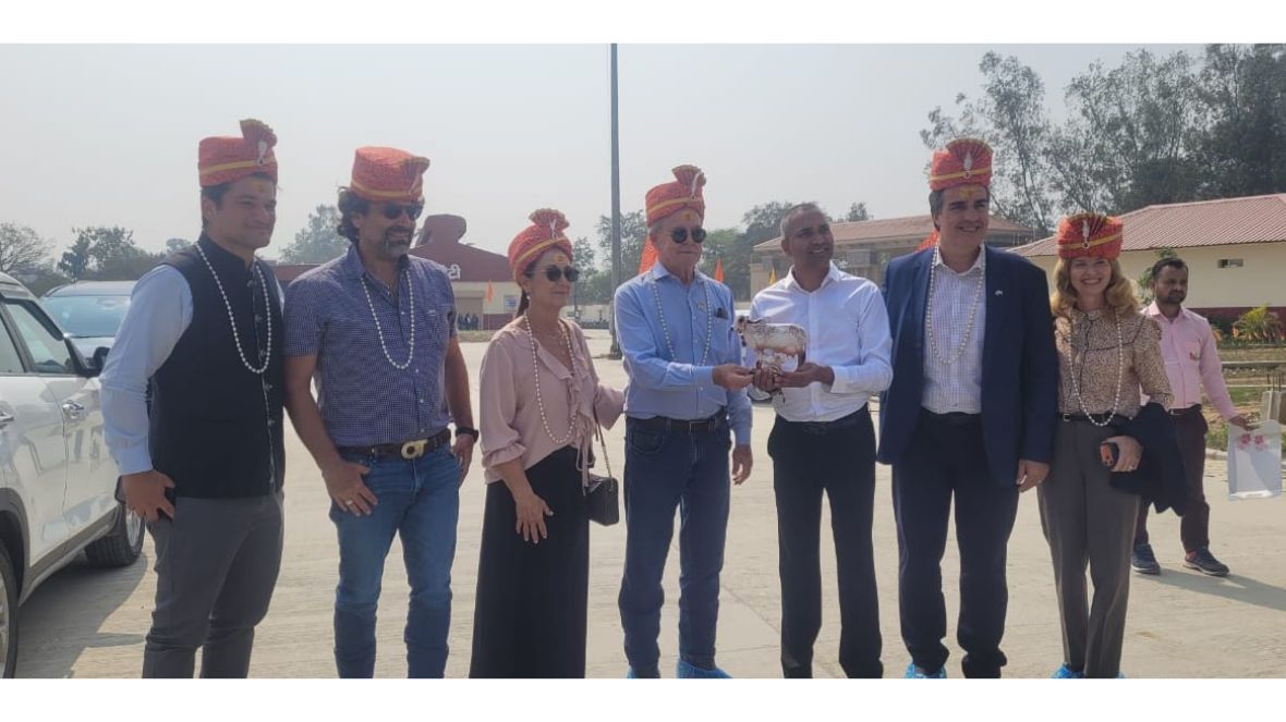 Na Índia, ABCZ visita laboratório pioneiro de FIV e estrutura da BL Agro