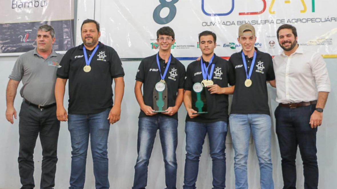 ?ABCZ Jovem? parabeniza alunos vencedores da Olímpiada Brasileira de Agropecuária