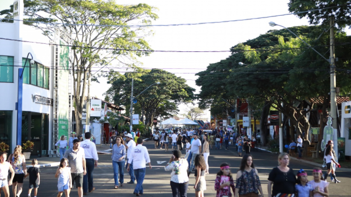 Início dos Dias de Campo e 3º Fórum do Museu do Zebu são destaques na ExpoZebu nesta 4ª