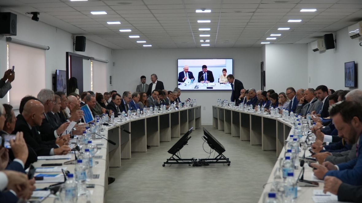 Em Brasília, ABCZ participa de reunião que debate impactos da redução da jornada de trabalho