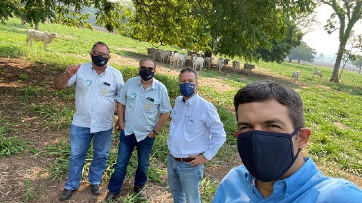 Gerente de fomento e supervisor do PMGZ visitam fazendas e apresentam detalhes do PMGZ em MT