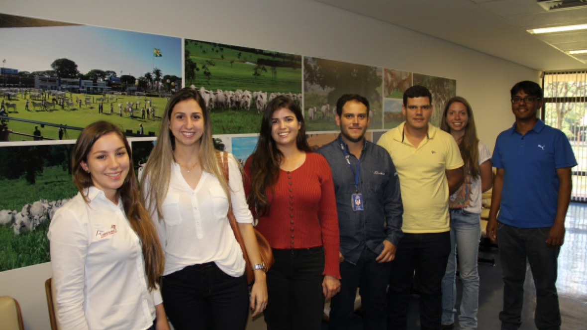 ABCZ Jovem promove visita de veterinários a ABCZ e entidade recebe nova associada
