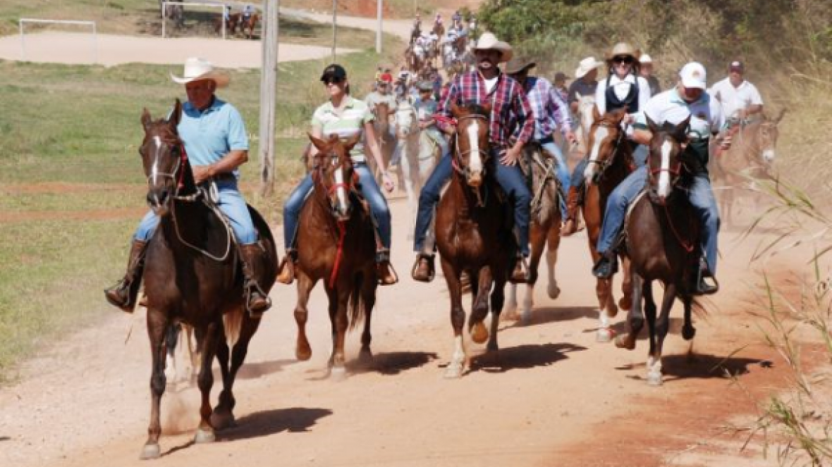 Cavalgada marca comemoração dos 40 anos da FAZU no mês de agosto	