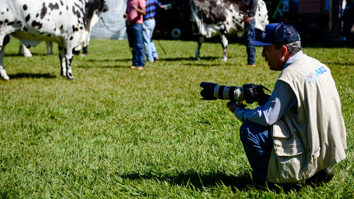 “É uma grande responsabilidade e um enorme prazer”, diz fotógrafo oficial da 88ª ExpoZebu