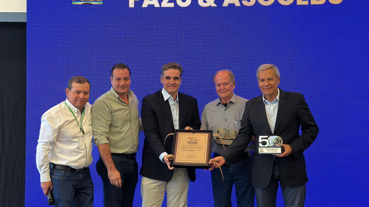 Fazu promove reencontro de ex-alunos na Bolívia, homenageia idealizadores e celebra 23 anos de parceria com a Asocebú