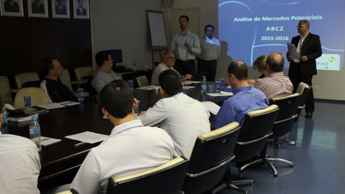 ABCZ e Apex definem estratégias de mercado externo para 2015/2016
