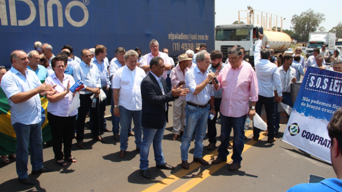 Ministro viu que tem força de produtores  para lutar pela cadeia leiteira, diz presidente da ABCZ 