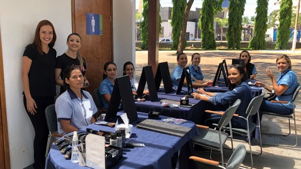 ?ABCZ Mulher? e ?O Boticário? promovem curso de automaquiagem para colaboradoras da ABCZ