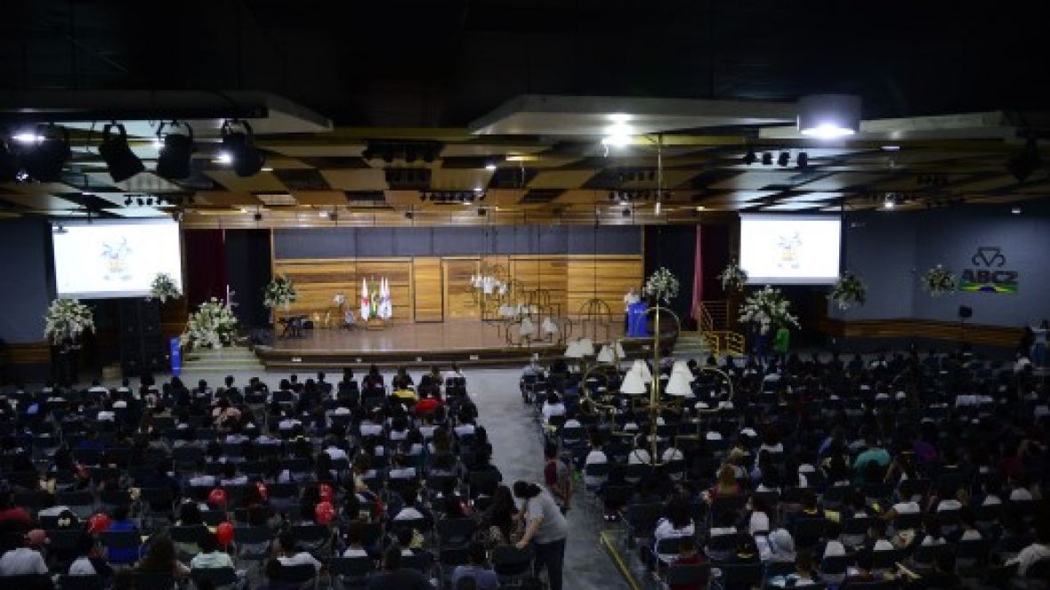 Lançamento da 7ª edição da ‘Turma do Zebuzinho’ reúne cerca de 600 estudantes