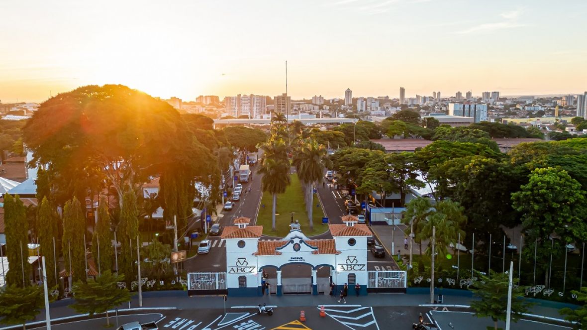 90ª ExpoZebu: abertura oficial da feira será transmitida ao vivo pela ABCZ TV