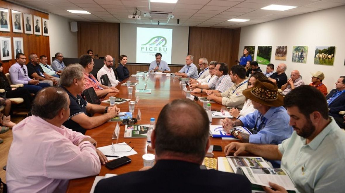 88ª ExpoZebu: ABCZ faz homenagens a presidente e diretor da Ficebu
