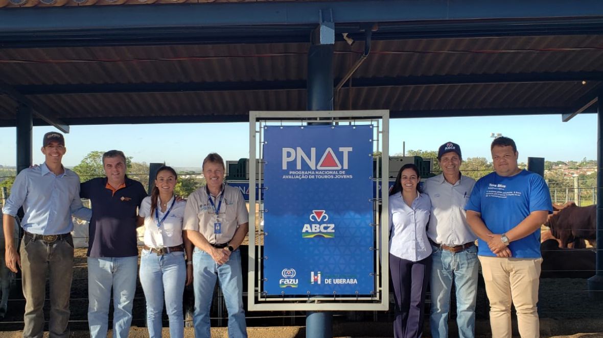 PNAT 2023: Fazu recebe equipe da Alta Genetics para avaliação dos touros participantes do programa