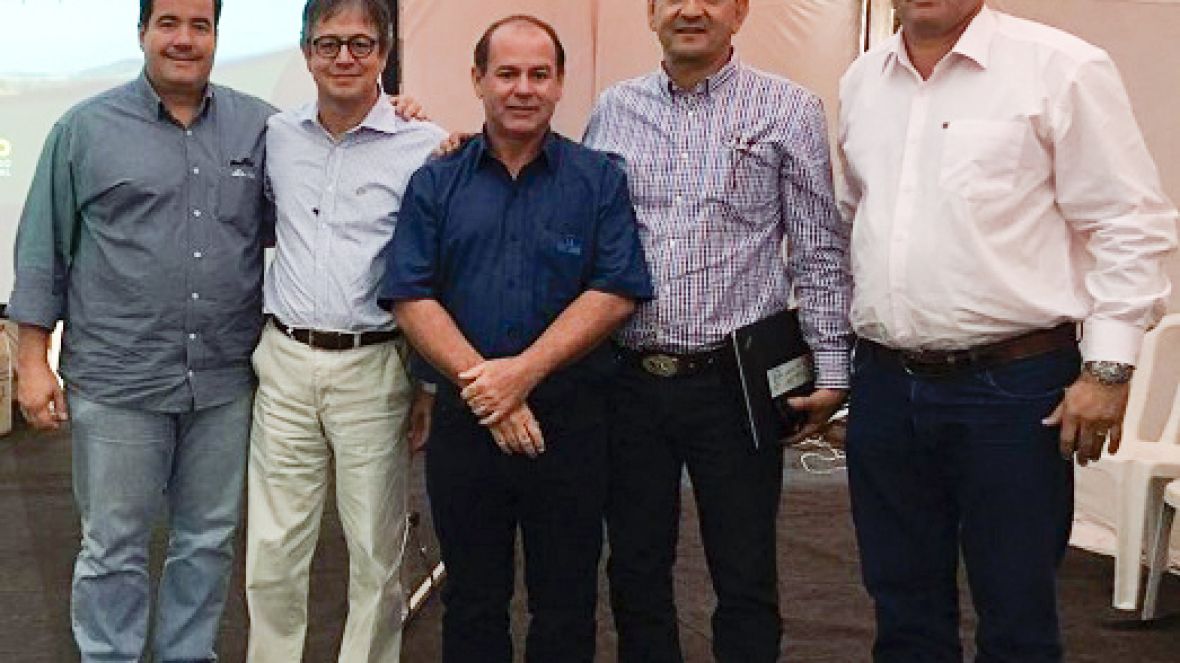 Representantes da ABCZ ministram palestras em evento do ?Programa Mais Genética?