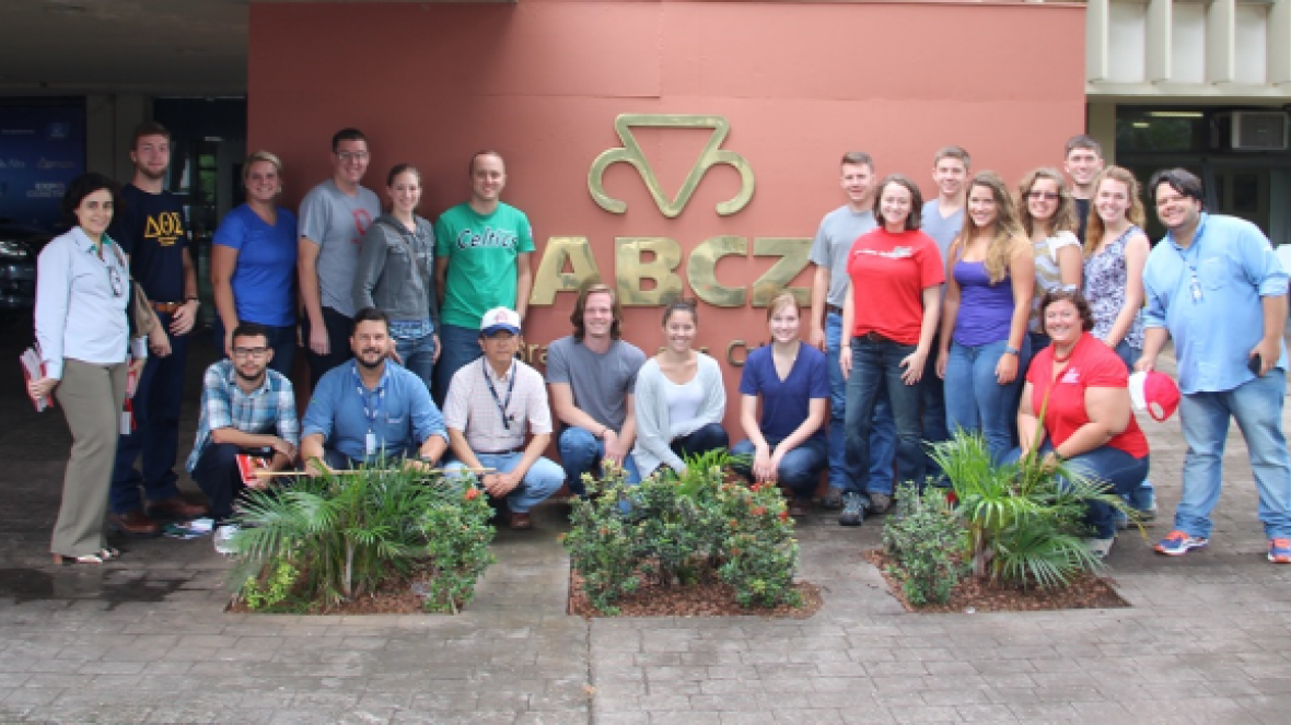 Estudantes da The Ohio State University visitam a ABCZ